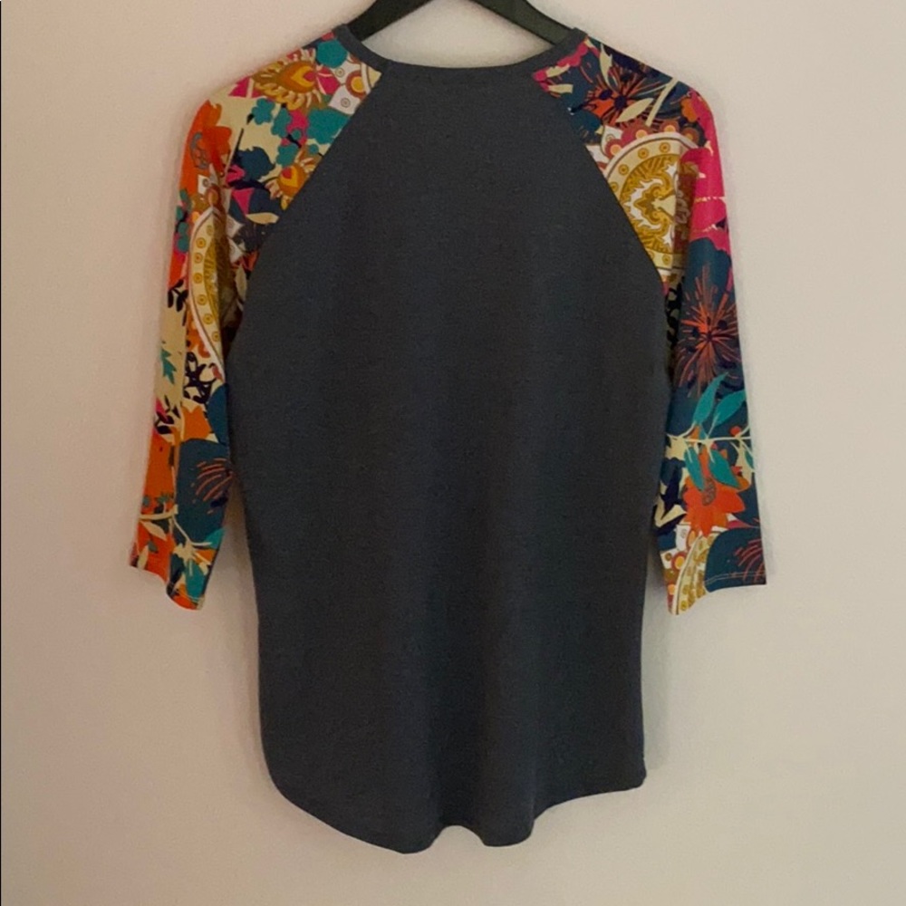 LuLaRoe Randy Tee - Picture 2 of 5